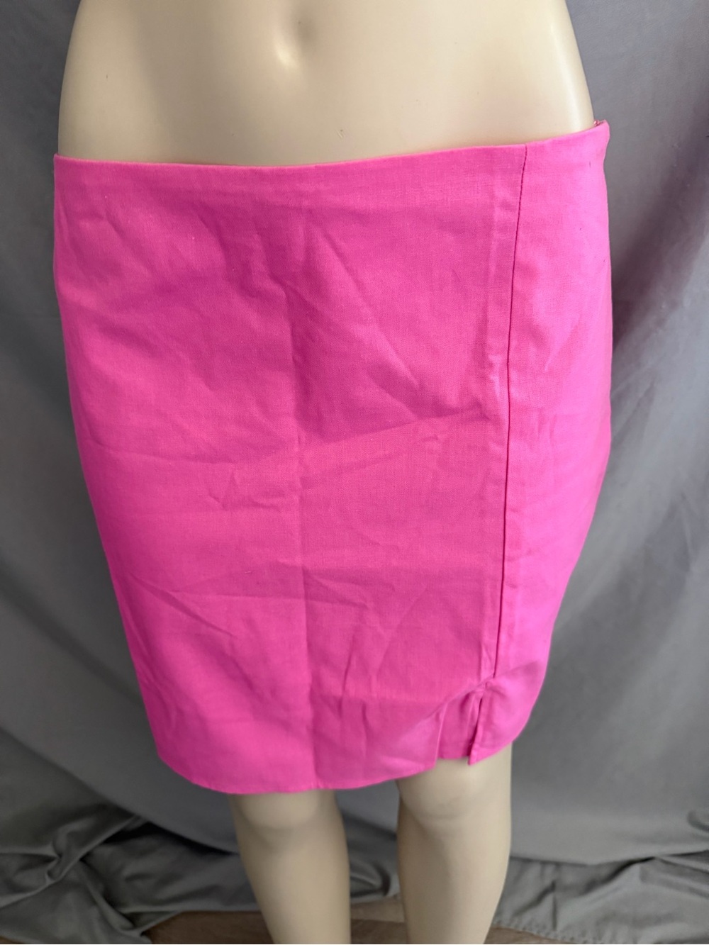 Gilli Bright Pink Mini Pencil Skirt